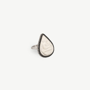 White Cherub With Anfora Ring